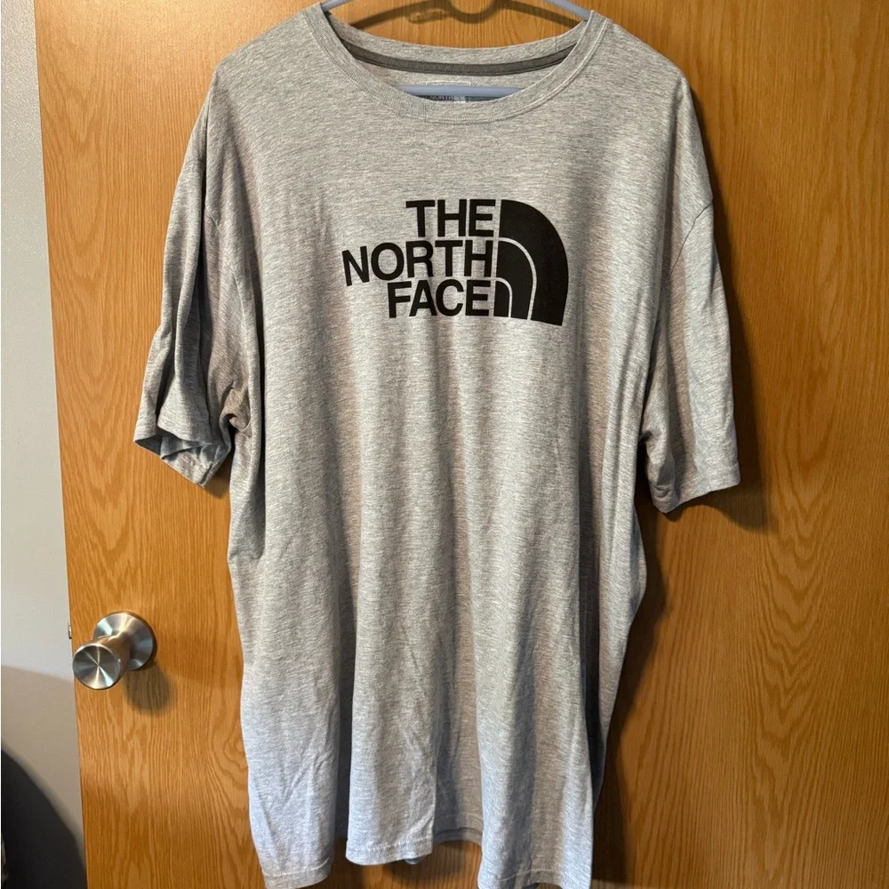 The North Face Men's Short Sleeve Logo Tee - Light Gray with Black Logo